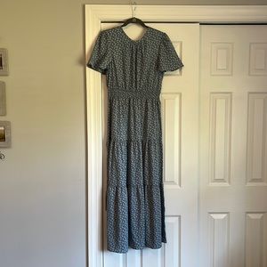 NEVER WORN-M-Blue floral midi dress